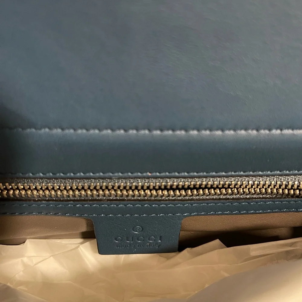 Gucci Dusty Avio Shoulder Bag with Chain - Picture 9 of 14